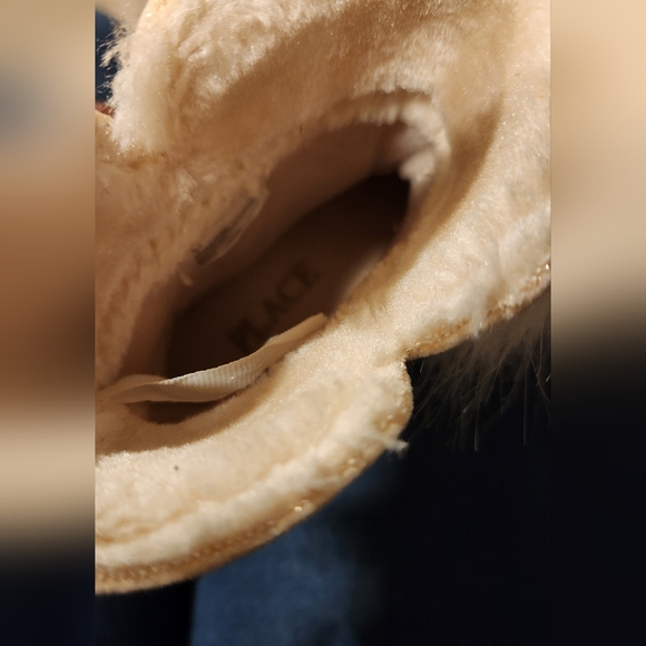 The Children's Place Infant Girl Pom Pom Sparkly Boots - size 5 - Picture 8 of 8